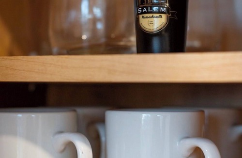 Salem Apartment | 1BR on Salem Common l Steps to Witch Museum and Downtown l Fenced in Yard