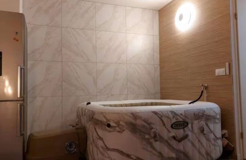 Saint-Denis Apartment | 1BR Paris 10th - Gare du Nord - Stade de France