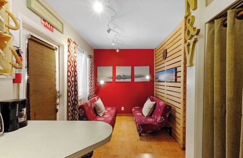 Downtown Hollywood Apartment | 1BR Pet-friendly Condo w/Parking & Backyard BBQ