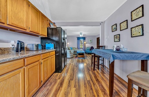 North Shore Apartment | 1BR PrivateBayview Cottage on SML- Westlake R26'ish. Sleeps 2 max