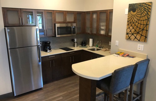 Irvine Business Complex Apartment | 1BR Queen Suite | Full Kitchen & Free Breakfast