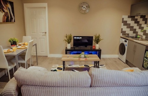 Wolverhampton Apartment | 1BR Retreat l Great Value