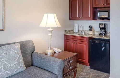 Jamestown Condo | 1br SU Deluxe Narragansett Bay-Family Adventures
