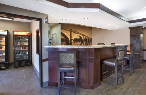 Columbia Apartment | 1BR Suite w/Fireplace & Kitchen + Breakfast | Near Mizzou