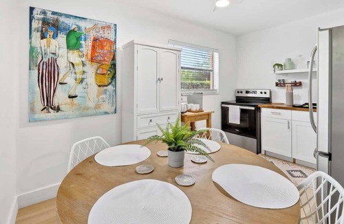 Eastern Shores Apartment | 1BR Sunny Isles Getaway with Parking