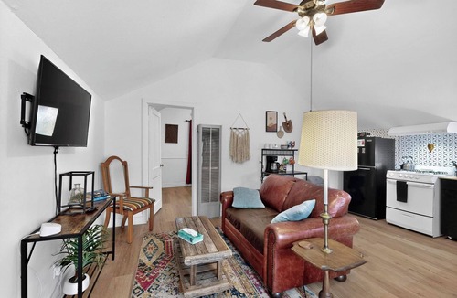 Downtown Albuquerque Apartment | 1BR Upstairs in Historic Stamm House Near Downtown