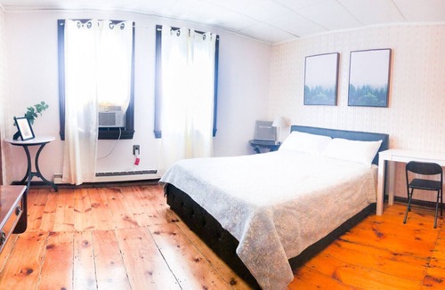 Worcester Apartment | 1BR VICTORIAN STUDIO / WORCESTER / DOWNTOWN