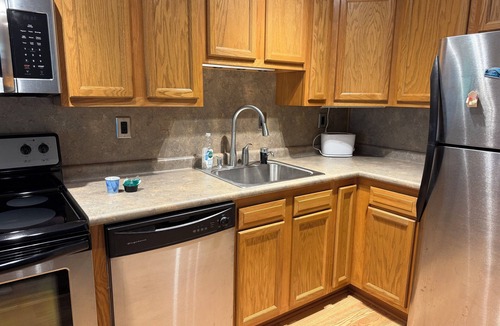 Elkins Park Apartment | 1BR w/ Balcony & Parking – Monthly Discount