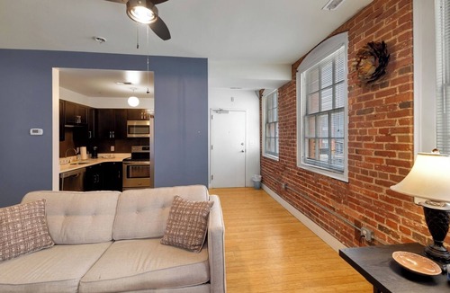 Downtown Baltimore Apartment | 1BR Walk to Stadium and Harbor Secure Parking