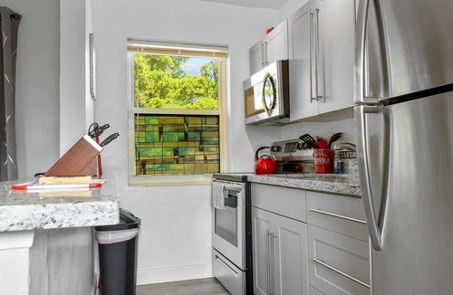 Coral Ridge Apartment | 1BR, Windows on All Four Sides