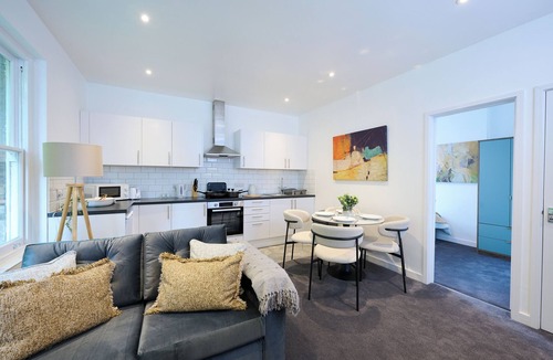 Bedford Apartment | 1C Lime Street Apartment