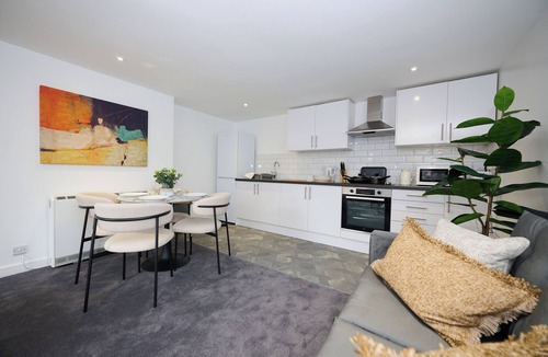 Bedford Apartment | 1C Lime Street Apartment