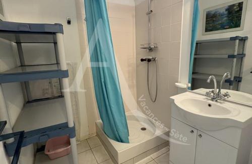Sete Apartment | 1ERE LIGNE PORT DE SETE, 1 CHAMBRE, PKG, PISCINE