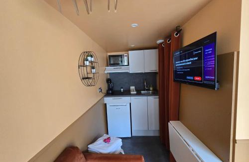 Issy-les-Moulineaux Apartment | 1G- Studio tout equipé proche de la scène musicale