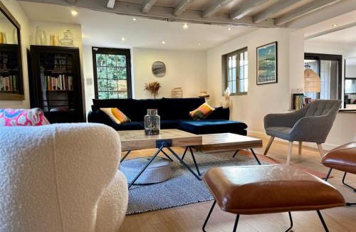 Mainneville Villa | 1h10 de Paris, maison de campagne avec piscine chauffée et Jacuzzi