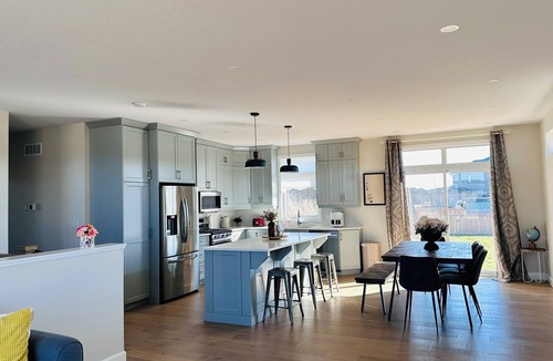 Port Elgin House | 1hr 15 min from BlueMountain |5 bdrm|Sleeps 19