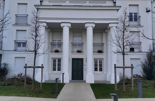 Serris Apartment | 1km from Disney and Vallée Village - Apt 2 bedrooms with balcony