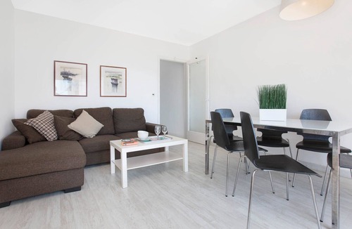 Llafranc Apartment | 1MARS 02 - Basic 3 bedrooms apartment in fron of the beach of Llafranc