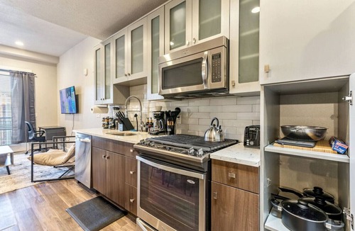 Downtown Salt Lake City Apartment | 1min Delta Salt Palace King Bed Gym