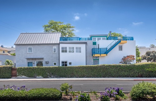 Ocean Park House | 1min to Sand & Sea - Santa Monica Dream Home