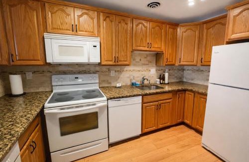 Elkins Park Apartment | 1st Floor 2BR2BA Monthly Discount