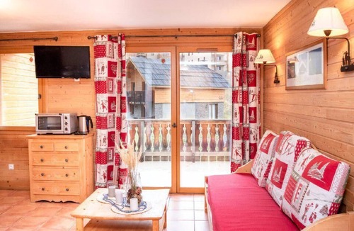 Pra Loup Apartment | 1st floor, balcony, parking, tv, ski locker, 29m², Pra Loup