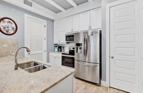 Cinnamon Shore Condo | 1st-Floor Condo@Cinnamon Shore w/Patio & Easy Access to Great Amenities!