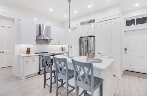 Cinnamon Shore Condo | 1st-Floor Condo@Cinnamon Shore w/Beachy Style & Easy Access to Amenities!