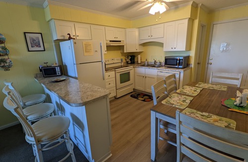 Myrtle Beach Condo | 1st Floor! Ocean Side Condo on Shore Drive - WiFi, Recent Remodel!