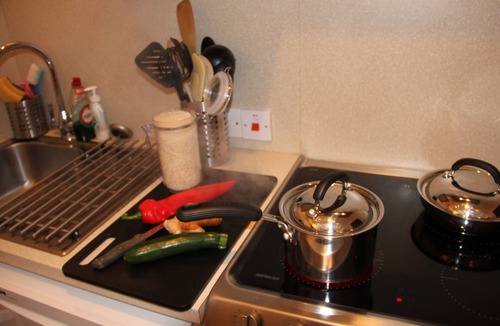 Westcott Apartment | 1st flr flat with large balcony & beautiful views