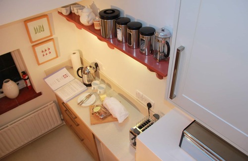 Westcott Apartment | 1st flr flat with large balcony & beautiful views