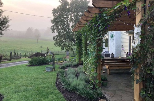 Mount Sidney House | 1Tribe Farmhouse