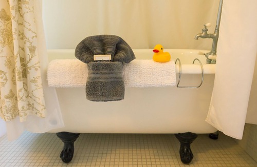 Lopez Island Apartment | #1TripAdvisor-Waterviews-Fireplace-King Bed-Soaking Tub ⛴🌅🔥🛁