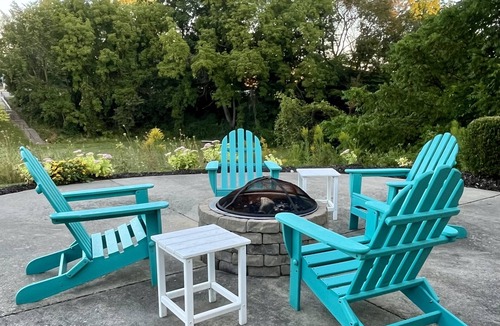 South Haven Condo | 2:00 PM check-in | Upscale loft | Indoor pool & hot tub