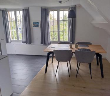 Erlach Apartment | 2 1/2 Zimmer Ferienwohnung