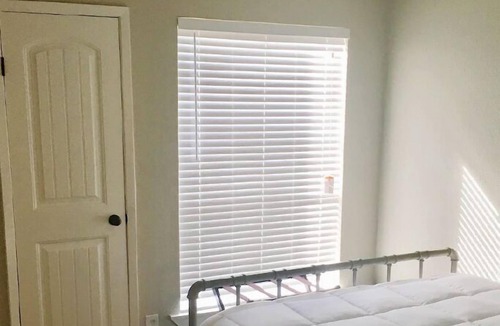 Texas City Condo | 2/1 Condo on 1st level with covered parking