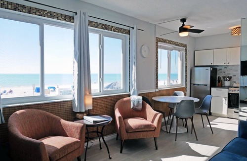 North Redington Beach Condo | 2/1 Full beach views, Pool, Kitchen