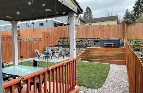 Pleasant Valley House | 2,100 SqFt Contemporary Home W/Jacuzzi & Fire Pit