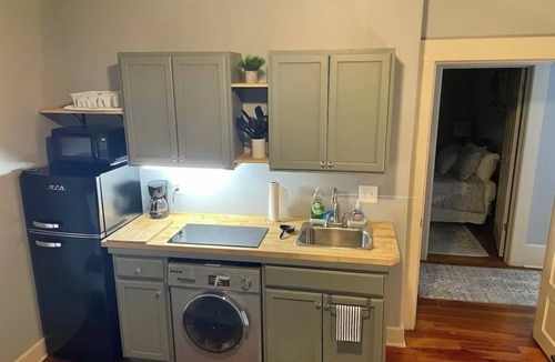 Ocala Apartment | 2/2 Apt downtown in restored historic home yr 1891