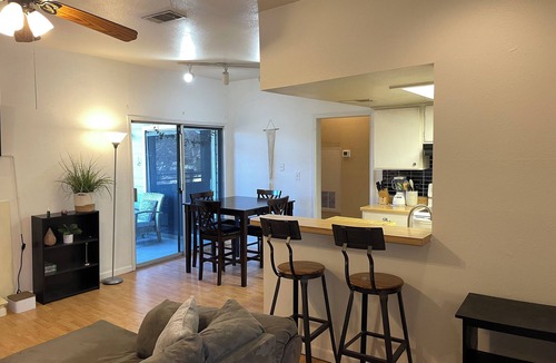 Heritage Condo | 2/2 Condo in Historic District Walking Distance to EVERYTHING!