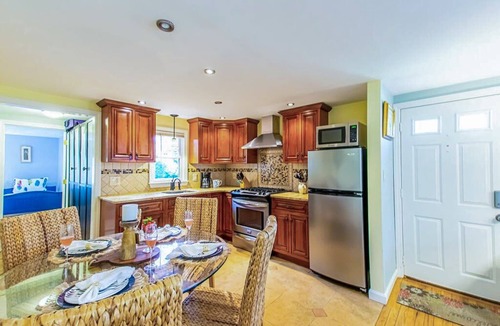 West Dennis House | 2.2 Miles to West Dennis Beach! Central AC!