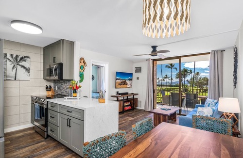 Kihei Condo | 2 2 Oceanview Modern Resort Vistas