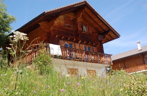 Vex Apartment | 2-3 pers. Apartment in Chalet Campanula directly on the Etherolla Piste 4 Valleys