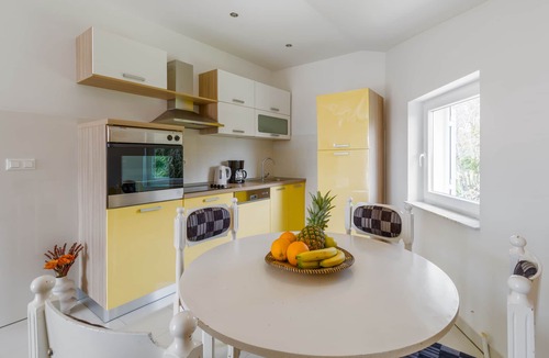 Musalez Condo | 2-4 persons, Pool, Garden, Family-friendly, Panoramic sea view