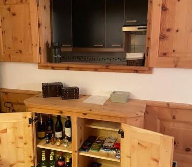 Zuoz Apartment | 2,5 Zimmer Wohnung mit Bergblick in Engadin