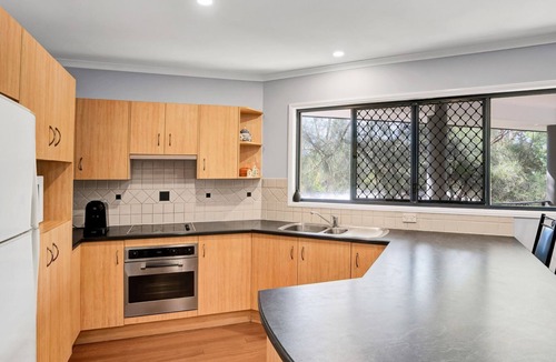 Rainbow Beach House | 2/6 Indigo Avenue - Rainbow Beach. Beautifully presented, air-conditioned family beach getaway