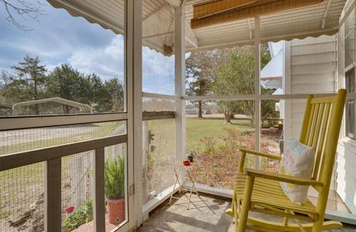Martin House | 2-Acre Farmhouse w/Animals! Allendale Retreat