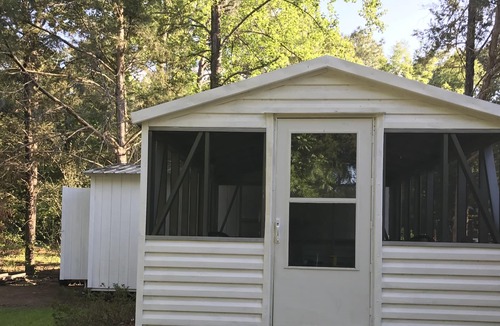 Donalsonville House | 2 acre Waterfront cottage!!!