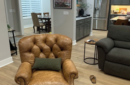College Station House | 2 acres, gatedn5 miles to TAMUnPatio with fire pit, tv, grill, sitting area