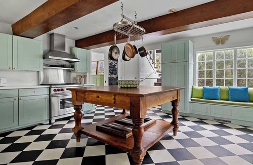 Harbert House | 2-Acres, HotTub, Pickleball+BB, Game Room, Firepit